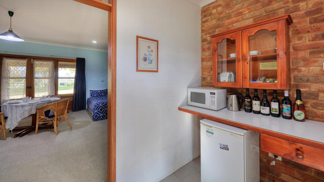 The Vineyard Motel Каура Екстериор снимка