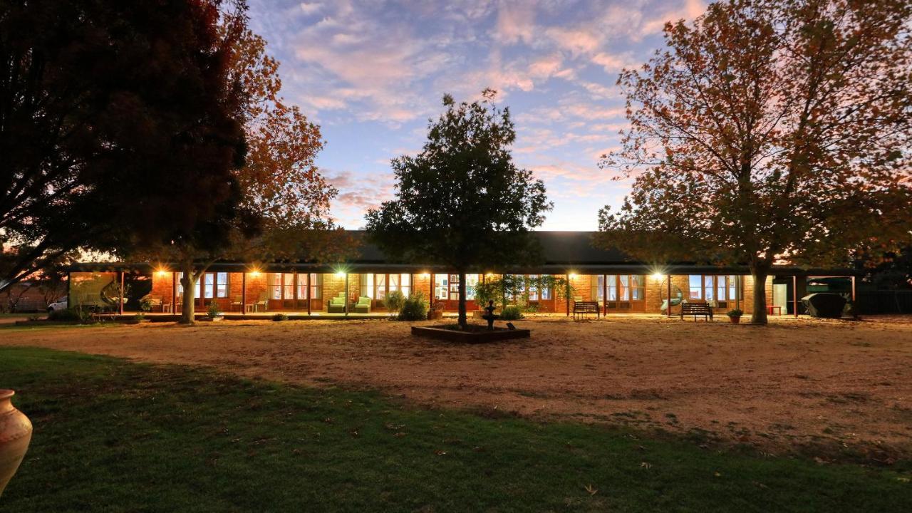 The Vineyard Motel Каура Екстериор снимка